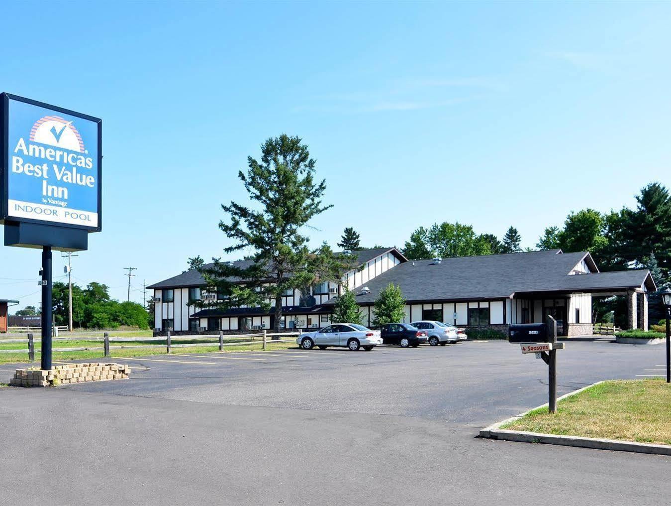 Super 8 By Wyndham Hayward Wi Motel Eksteriør bilde